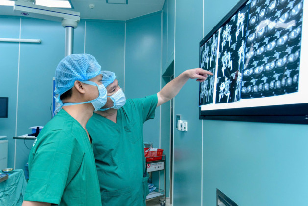Bệnh viện Quân y 175 kịp thời cứu sống cô gái trẻ bị tai nạn giao thông nghiêm trọng