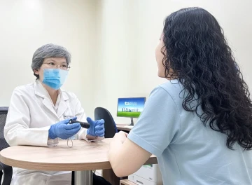 Bỏng da đầu khi uốn tóc: Cảnh báo từ một ca tai nạn làm đẹp