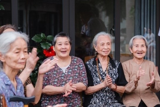 Dinh dưỡng hợp lý cho người cao tuổi – sống khỏe, sống vui, sống có ích