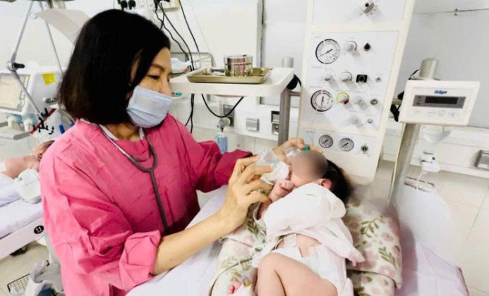 Hành trình giành lại sự sống cho bệnh nhân nhi 4 ngày tuổi ở Khánh Hòa