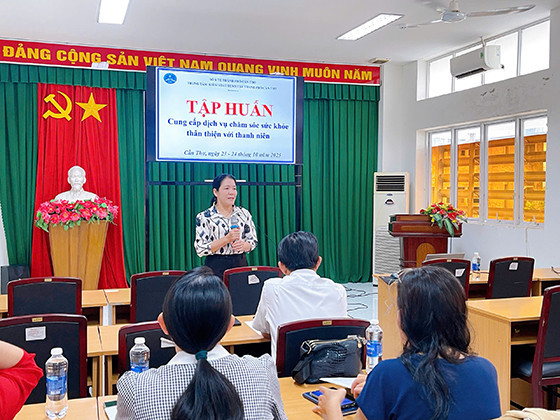 TP. Cần Thơ: Tập huấn cung cấp dịch vụ chăm sóc sức khỏe sinh sản thân thiện với thanh niên