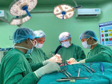 Phẫu thuật vá sọ cho người đàn ông  bị khuyết sọ lớn ở bán càu phải nhờ kỹ thuật hiện đại