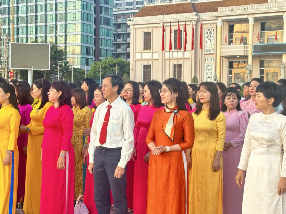 Khánh Hòa: Trang trọng Lễ chào cờ tháng 11 với chủ đề “Tôn sư trọng đạo”