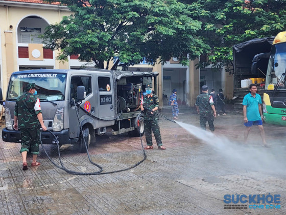 Khánh Hòa: Khẩn trương khắc phục hậu quả lũ lụt, huy động tổng lực phòng ngừa dịch bệnh