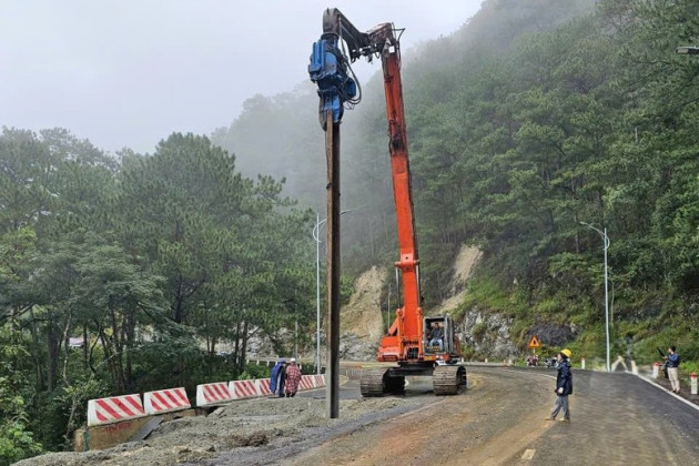 Lâm Đồng: Khôi phục lưu thông trên đèo Prenn từ 13h ngày 25/11