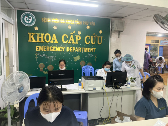 Bệnh viện Đa khoa Phú Yên nỗ lực đảm bảo thu dung, điều trị bệnh nhân sau mưa lũ