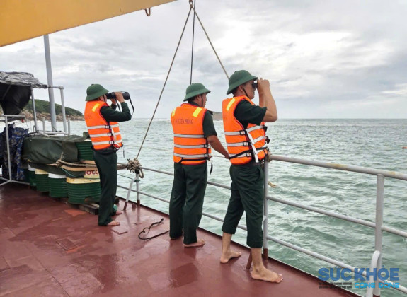 Khánh Hòa: Tiếp tục tìm kiếm hai ngư dân mất tích sau vụ chìm tàu tại Bình Tiên