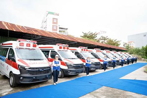Tập đoàn Vingroup bàn giao 15 xe cấp cứu hiện đại cho Trung tâm Cấp cứu Đà Nẵng