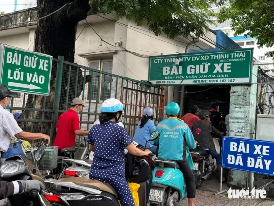 Khảo sát chất lượng bệnh viện ở TP. Hồ Chí Minh: Người bệnh than thiếu chỗ gửi xe, nhà vệ sinh dơ, quá tải