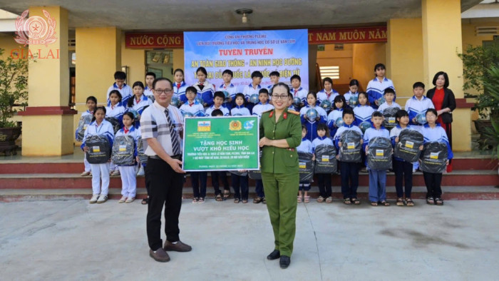 Tăng cường tuyên truyền an toàn giao thông, an ninh học đường và phòng chống thuốc lá trong học sinh