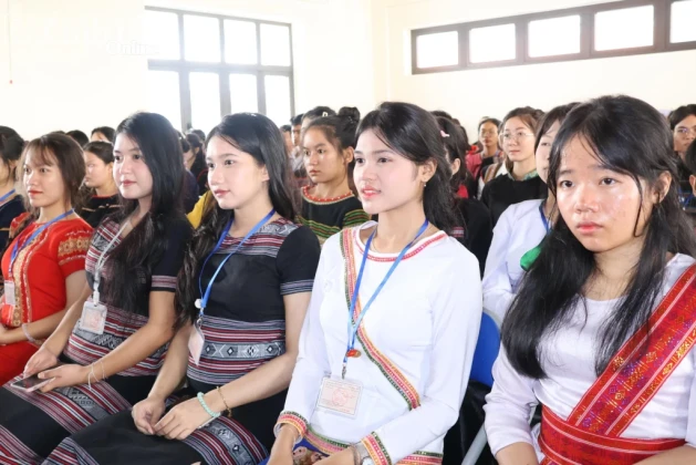 Đào tạo nguồn nhân lực chất lượng cao cho đồng bào dân tộc thiểu số trong giai đoạn phát triển mới