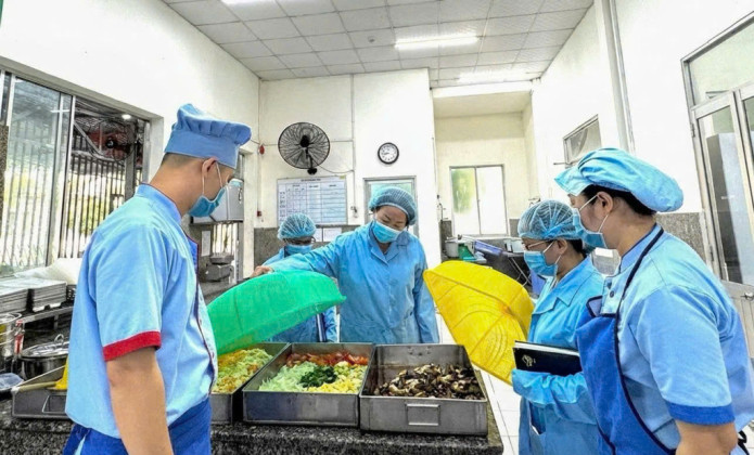 Khánh Hòa mở đợt cao điểm kiểm soát an toàn thực phẩm dịp Tết