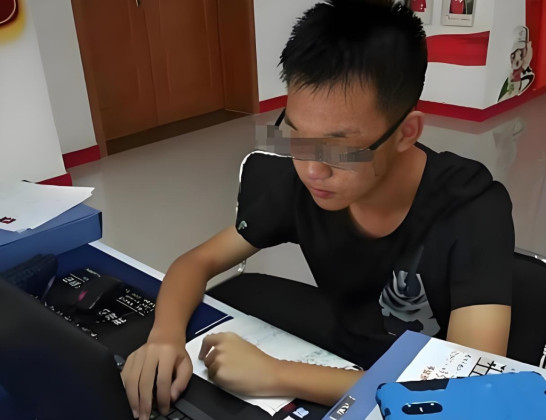 Nam sinh gian lận hồ sơ thi ĐH, 18 năm sau thành phó giáo sư, nhà trường xác nhận: "Hủy bằng cử nhân, bằng thạc sĩ, tiến sĩ giữ nguyên"