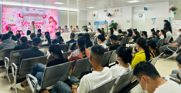 Chỉ vài ngày nữa, một bệnh viện tuyến đầu ở Hà Nội mở đợt khám miễn phí, đăng ký chưa đến 5 phút